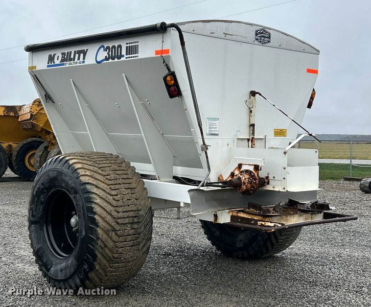 image for item ET6681 Dalton AG C300 spreader