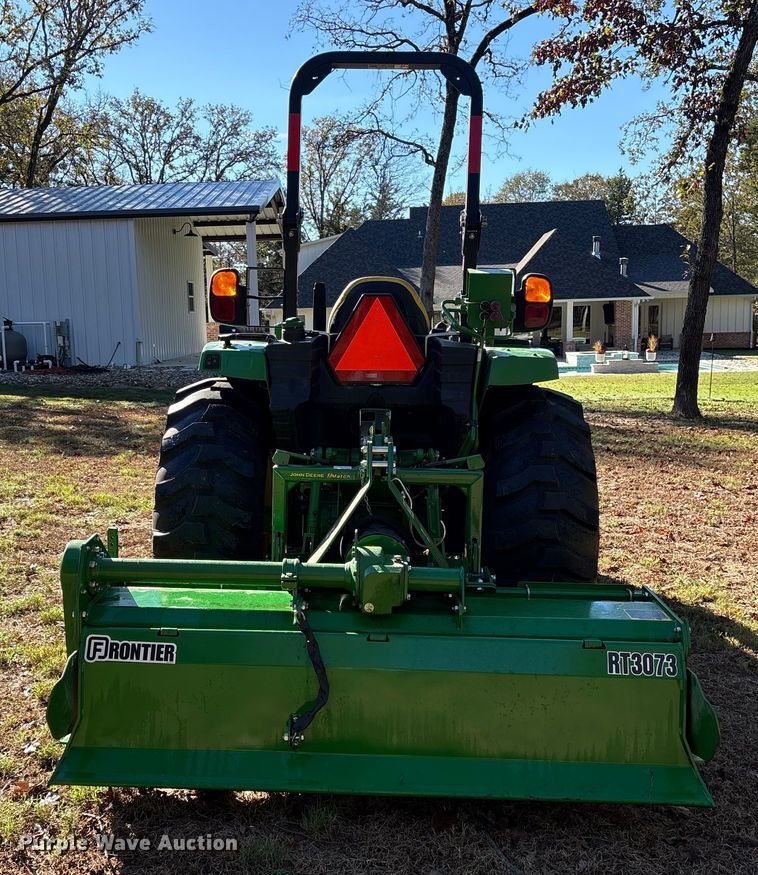 image for item ET7326 2020 John Deere 4044R MFWD tractor