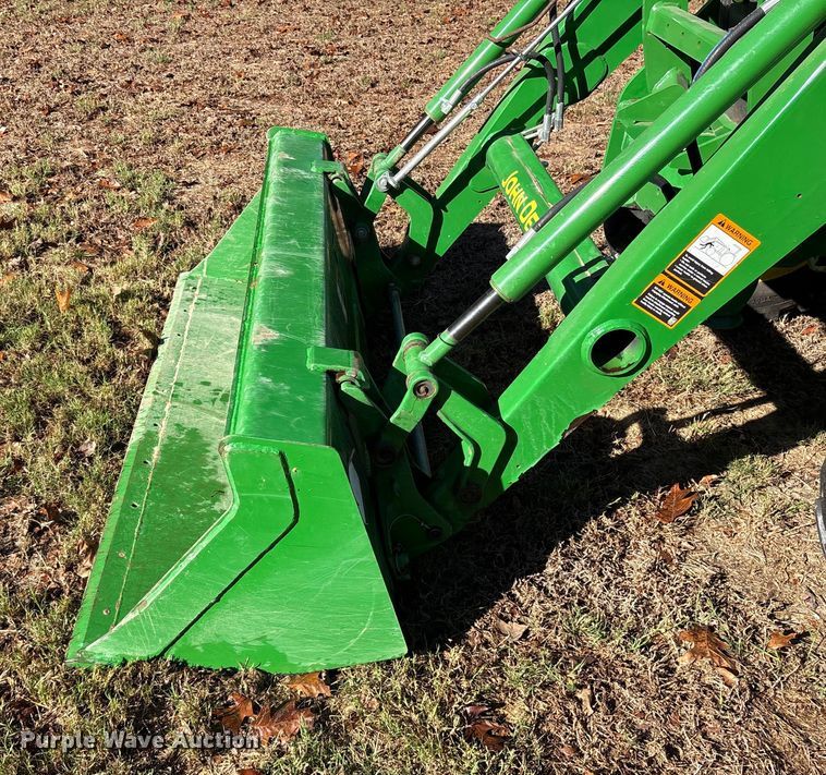 image for item ET7326 2020 John Deere 4044R MFWD tractor