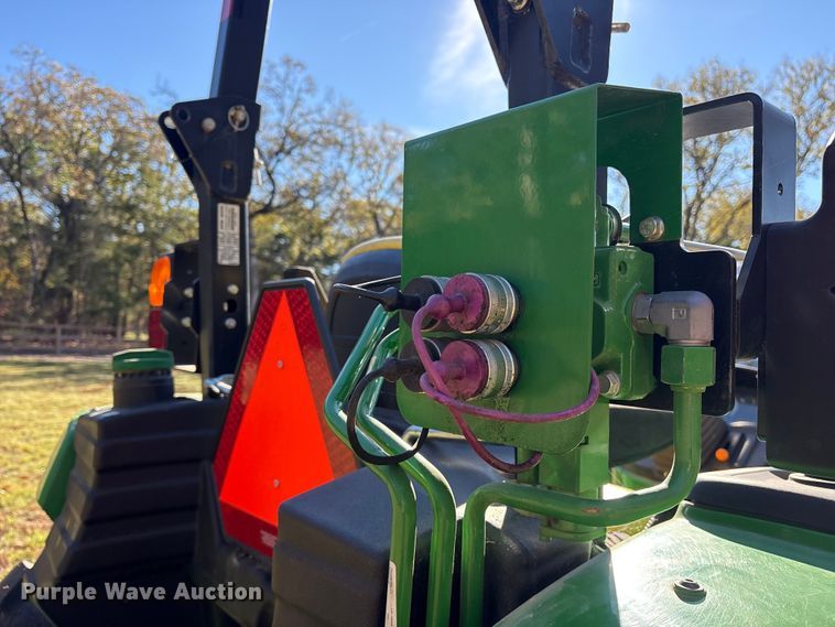 image for item ET7326 2020 John Deere 4044R MFWD tractor