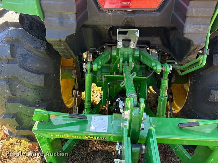 image for item ET7326 2020 John Deere 4044R MFWD tractor