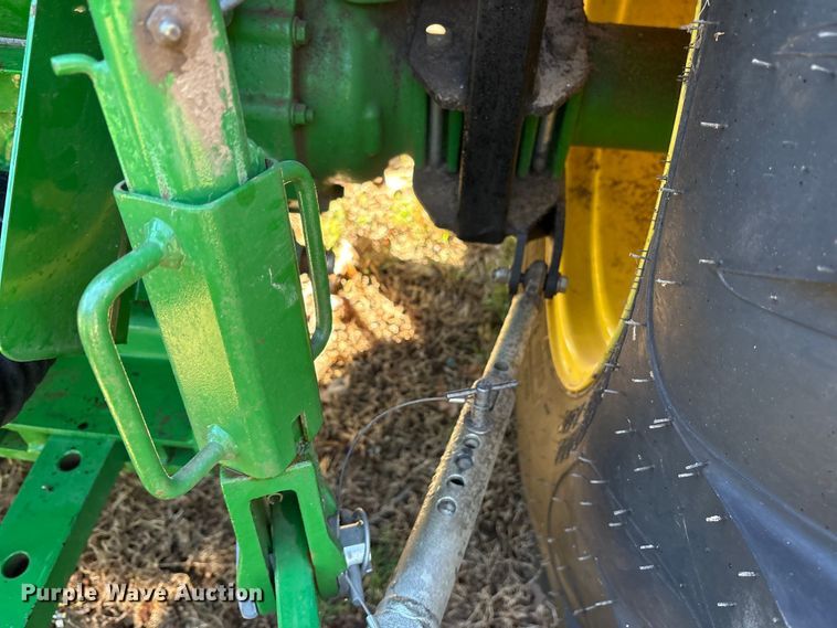 image for item ET7326 2020 John Deere 4044R MFWD tractor