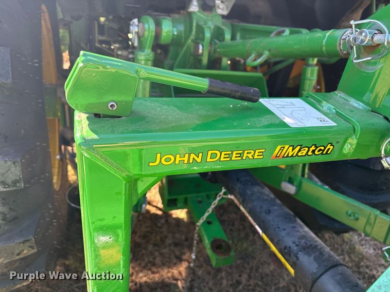 image for item ET7326 2020 John Deere 4044R MFWD tractor