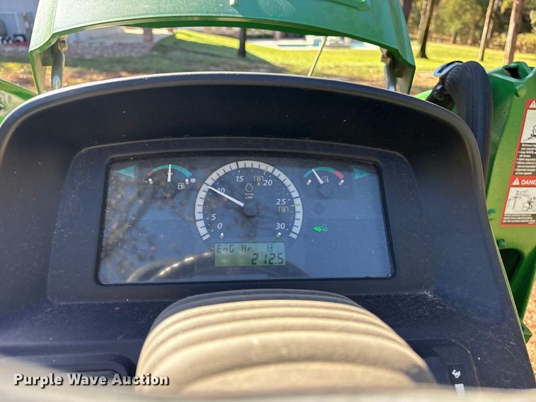 image for item ET7326 2020 John Deere 4044R MFWD tractor