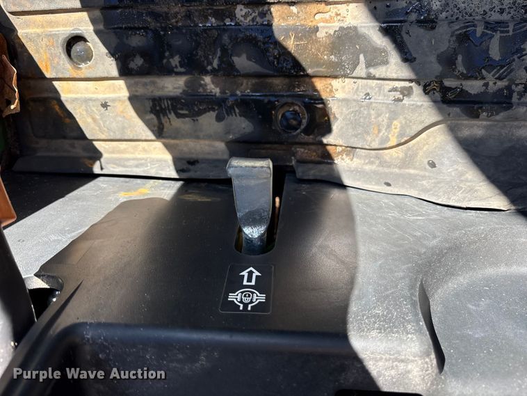 image for item ET7326 2020 John Deere 4044R MFWD tractor