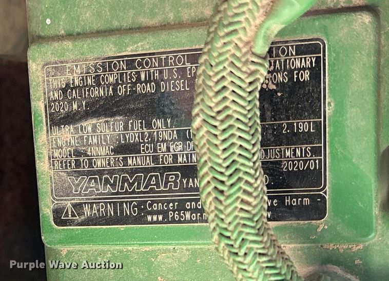 image for item ET7326 2020 John Deere 4044R MFWD tractor