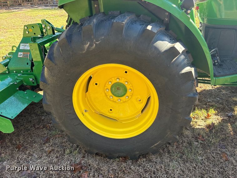 image for item ET7326 2020 John Deere 4044R MFWD tractor