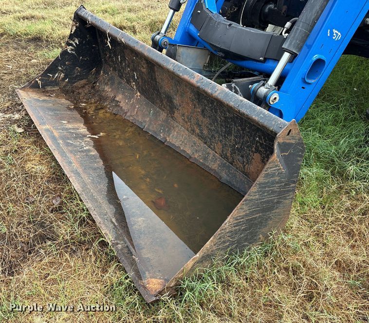 image for item ET7329 2012 New Holland T5060 MFWD tractor