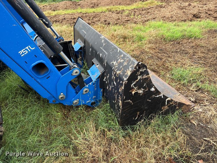 image for item ET7329 2012 New Holland T5060 MFWD tractor