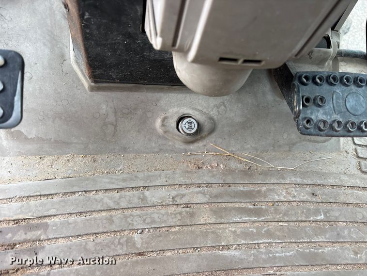 image for item ET7330 2014 John Deere 6140M MFWD tractor