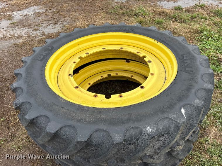 image for item ET7331 (4) tires and wheels