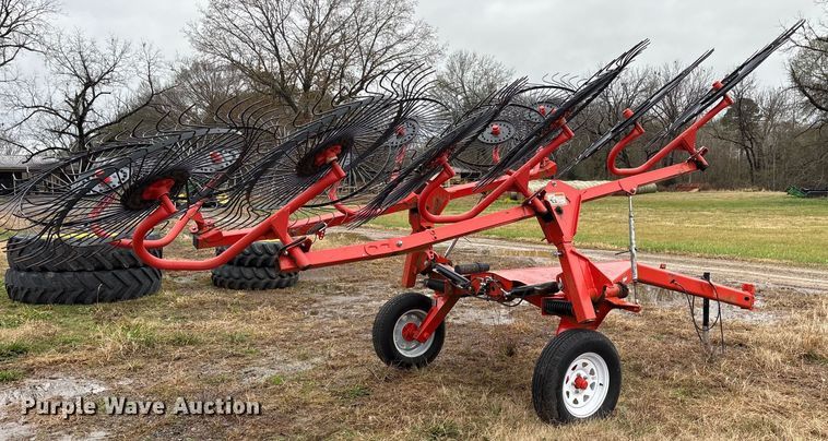 image for item ET7332 Kuhn SR 112 GII hay rake