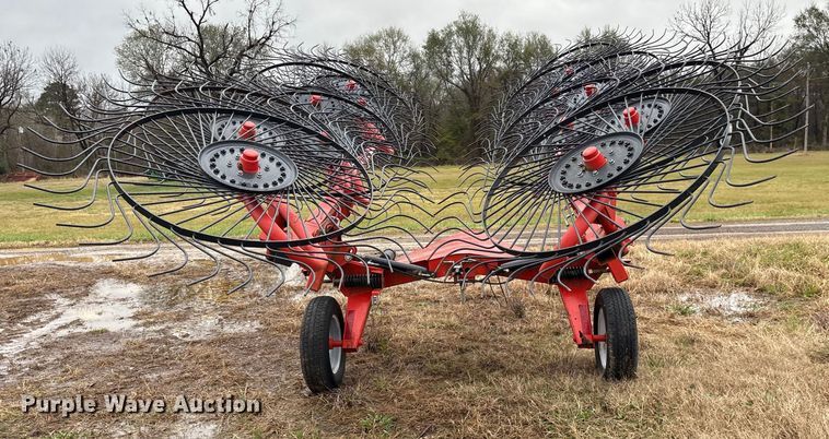 image for item ET7332 Kuhn SR 112 GII hay rake