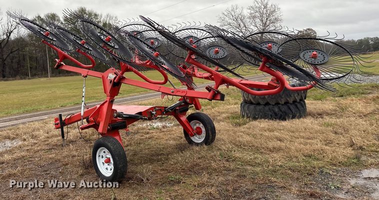 image for item ET7332 Kuhn SR 112 GII hay rake