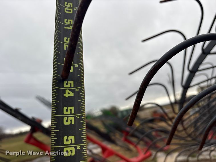 image for item ET7332 Kuhn SR 112 GII hay rake