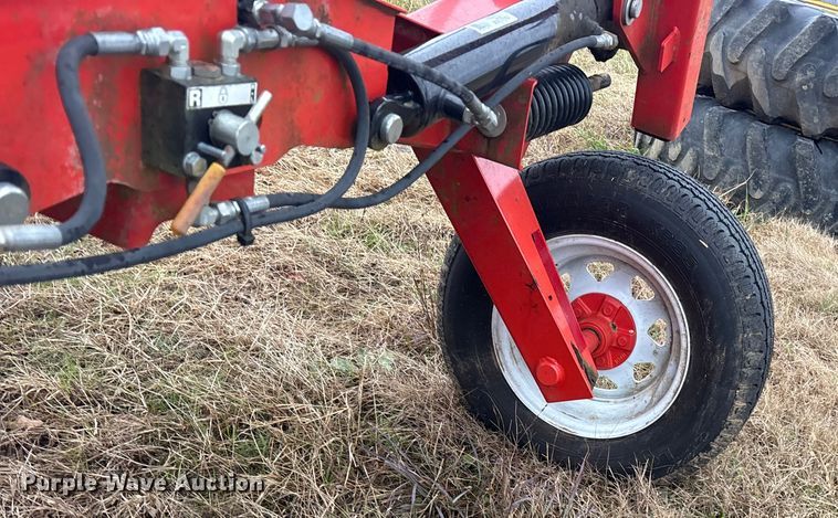 image for item ET7332 Kuhn SR 112 GII hay rake