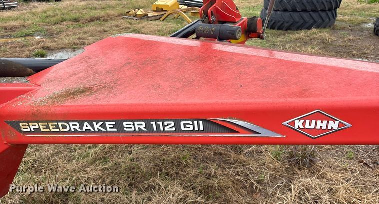 image for item ET7332 Kuhn SR 112 GII hay rake