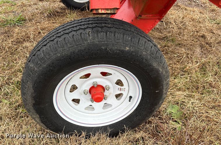 image for item ET7332 Kuhn SR 112 GII hay rake