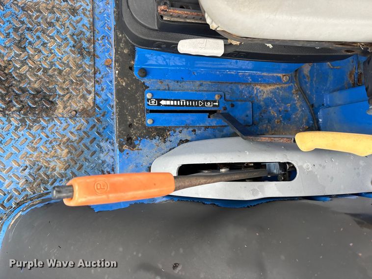 image for item ET7353 2015 New Holland TS6.120 MFWD tractor