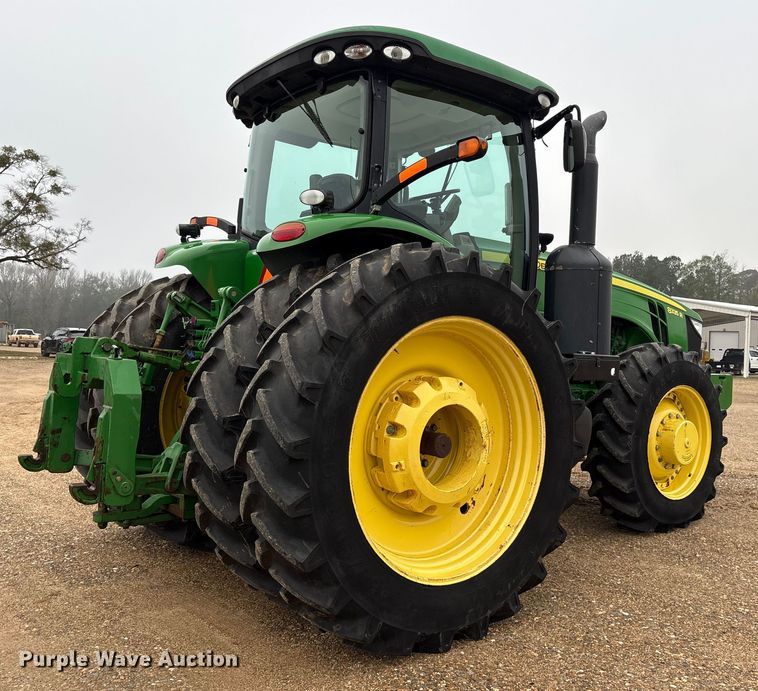 image for item ET7354 2011 John Deere 8335R MFWD tractor