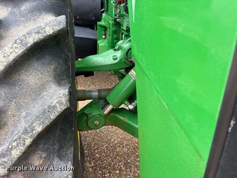 image for item ET7354 2011 John Deere 8335R MFWD tractor