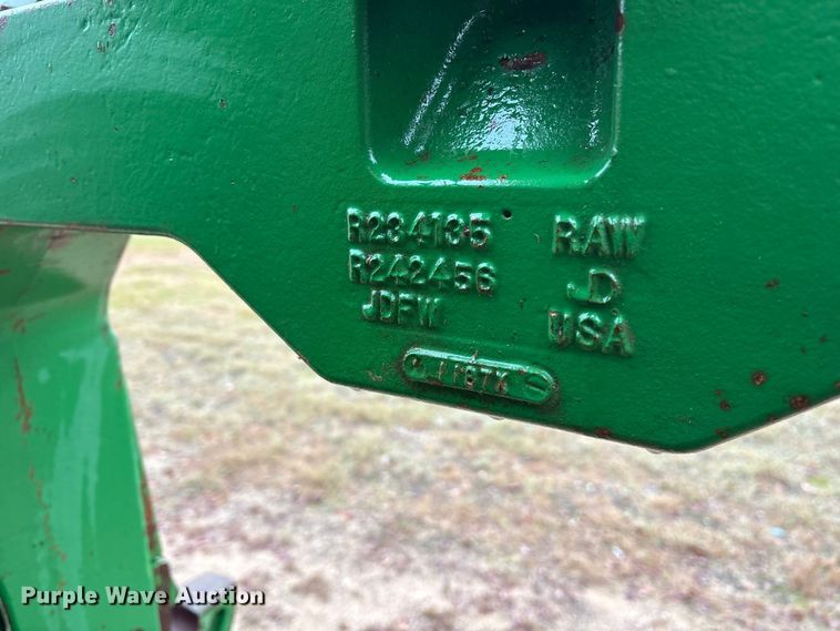 image for item ET7354 2011 John Deere 8335R MFWD tractor