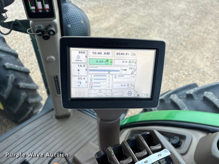 image for item ET7354 2011 John Deere 8335R MFWD tractor