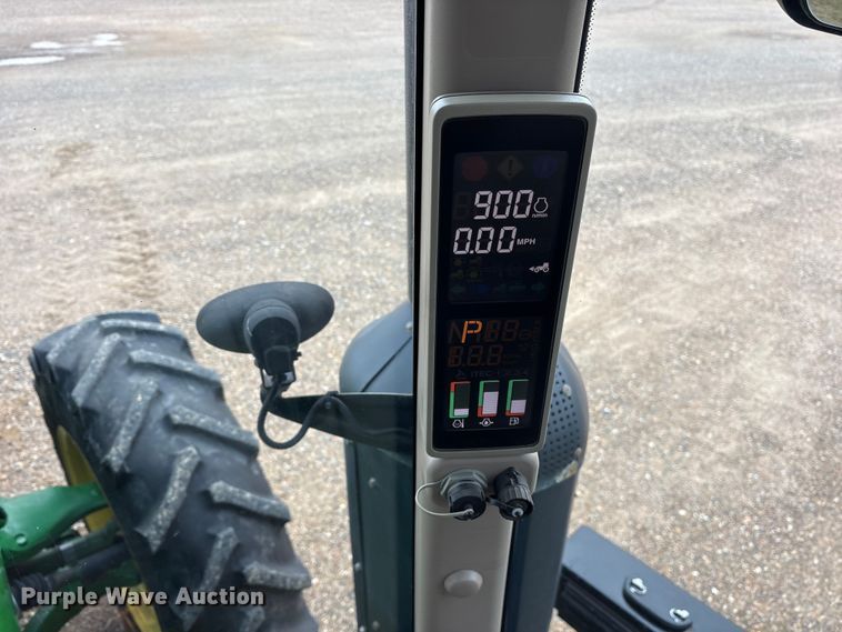 image for item ET7354 2011 John Deere 8335R MFWD tractor