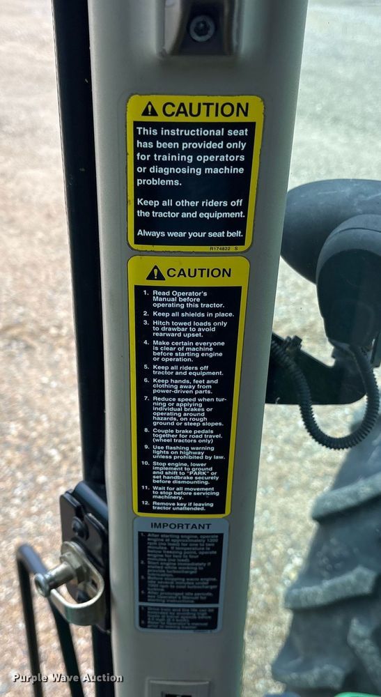 image for item ET7354 2011 John Deere 8335R MFWD tractor