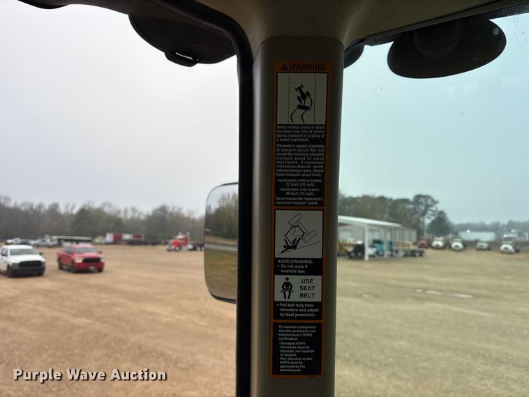 image for item ET7354 2011 John Deere 8335R MFWD tractor