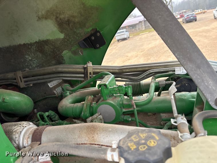 image for item ET7354 2011 John Deere 8335R MFWD tractor