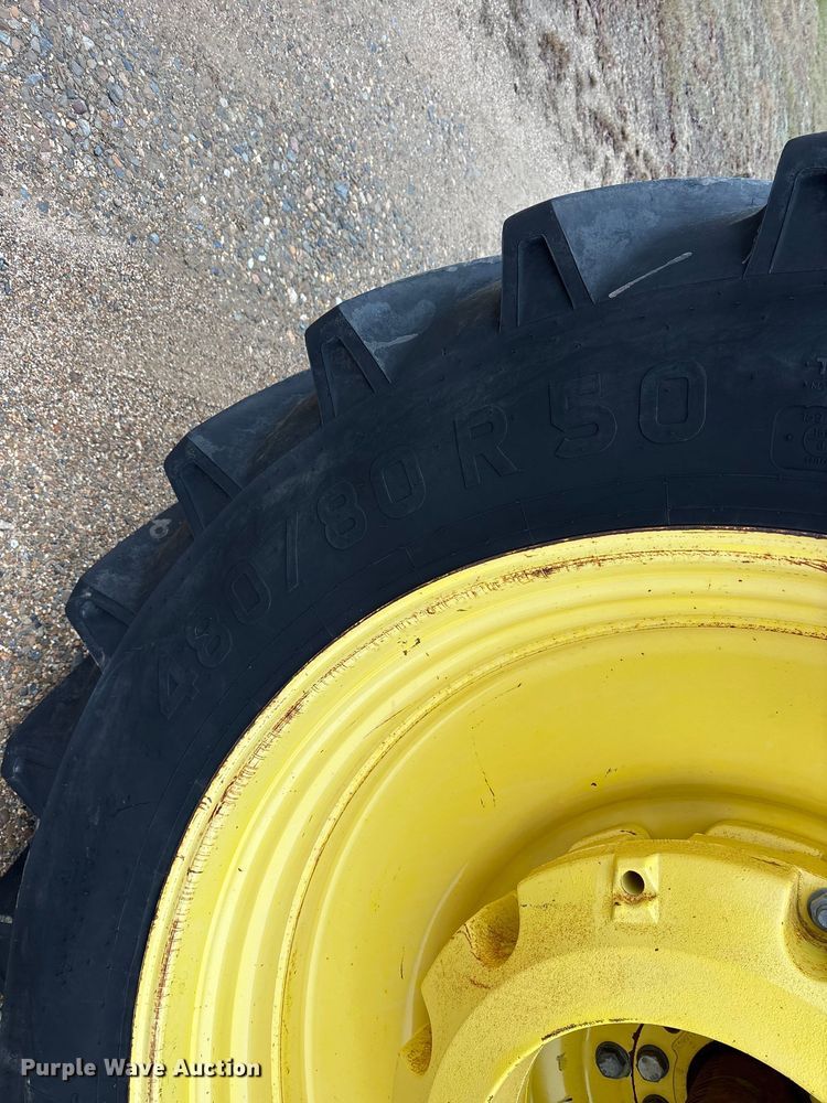 image for item ET7354 2011 John Deere 8335R MFWD tractor