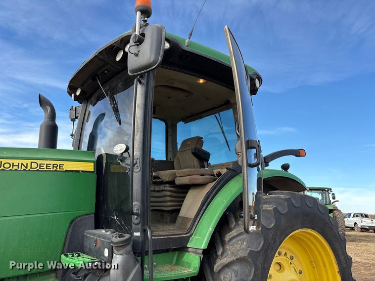 image for item EU4741 2015 John Deere 8270R MFWD tractor