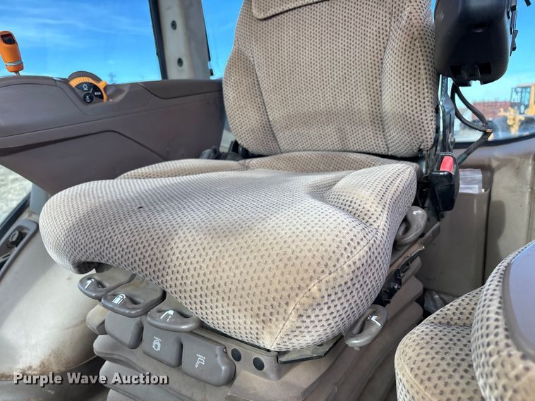 image for item EU4741 2015 John Deere 8270R MFWD tractor