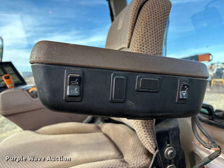 image for item EU4741 2015 John Deere 8270R MFWD tractor