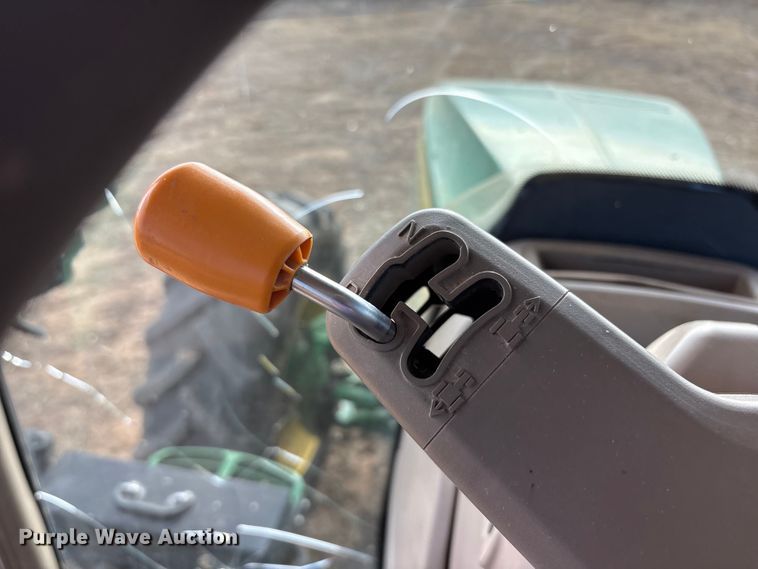 image for item EU4741 2015 John Deere 8270R MFWD tractor