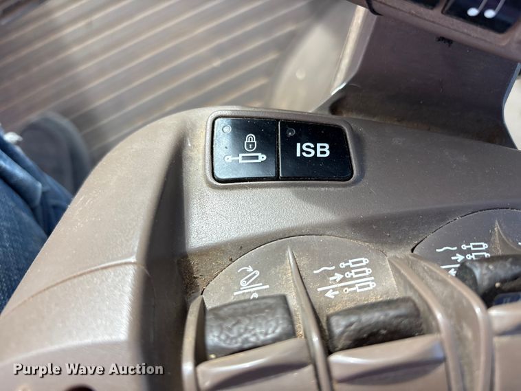 image for item EU4741 2015 John Deere 8270R MFWD tractor