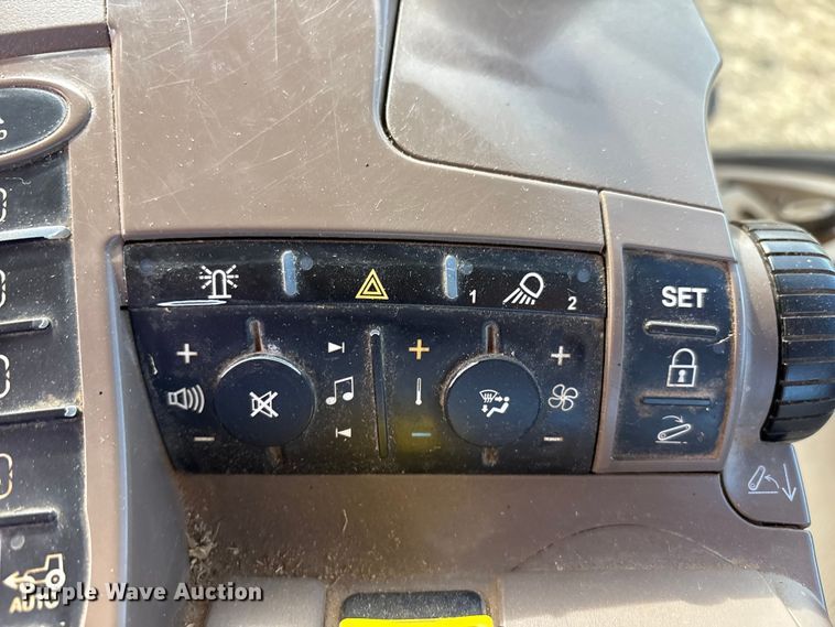 image for item EU4741 2015 John Deere 8270R MFWD tractor