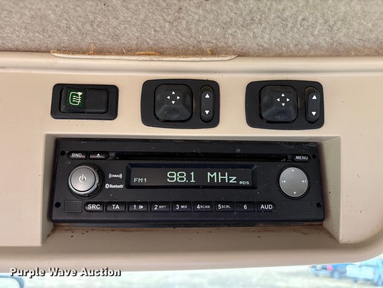 image for item EU4741 2015 John Deere 8270R MFWD tractor