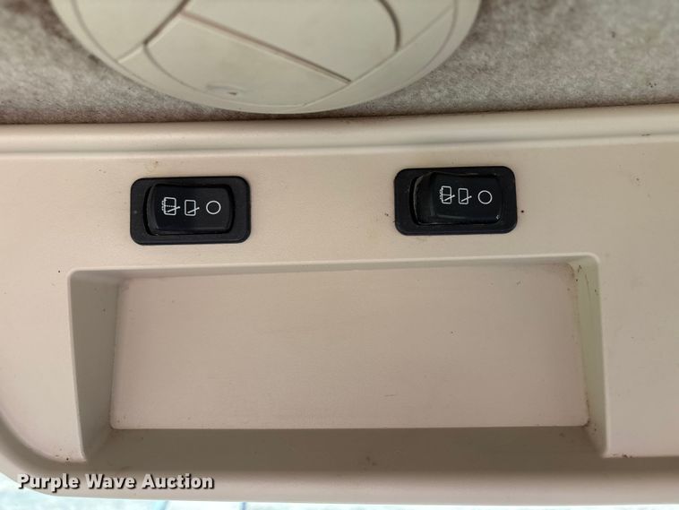 image for item EU4741 2015 John Deere 8270R MFWD tractor