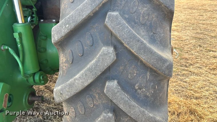 image for item EU4741 2015 John Deere 8270R MFWD tractor