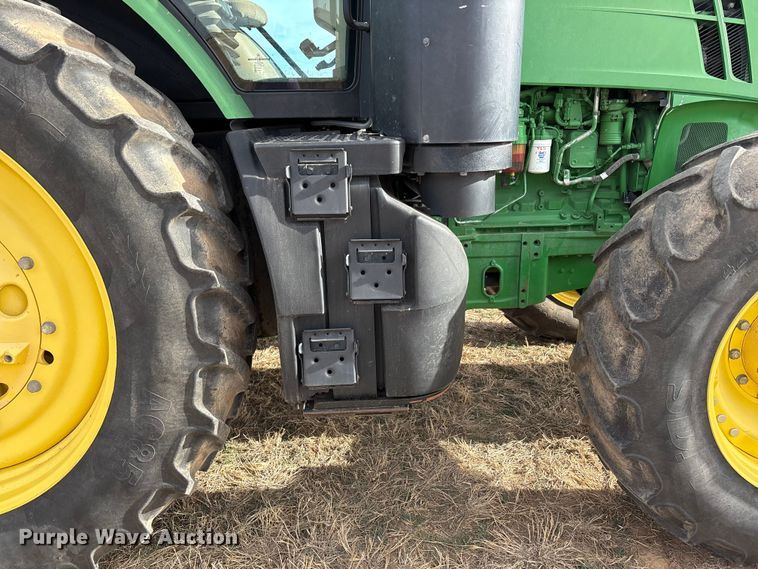 image for item EU4742 2014 John Deere 7210R MFWD tractor