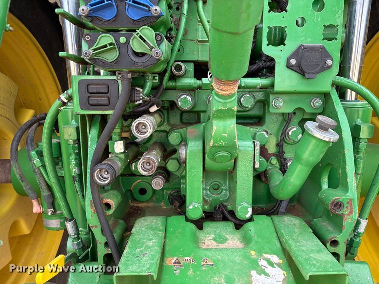 image for item EU4742 2014 John Deere 7210R MFWD tractor