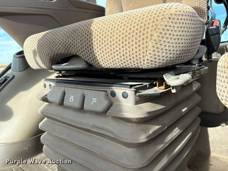 image for item EU4742 2014 John Deere 7210R MFWD tractor