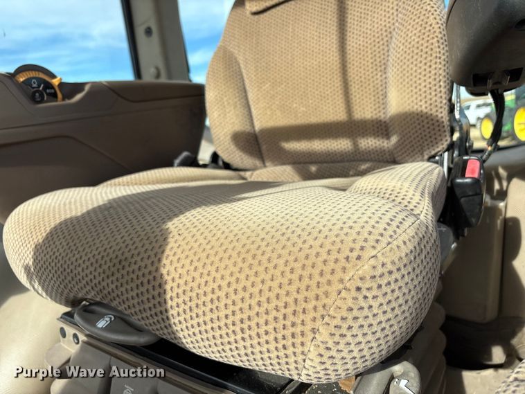 image for item EU4742 2014 John Deere 7210R MFWD tractor