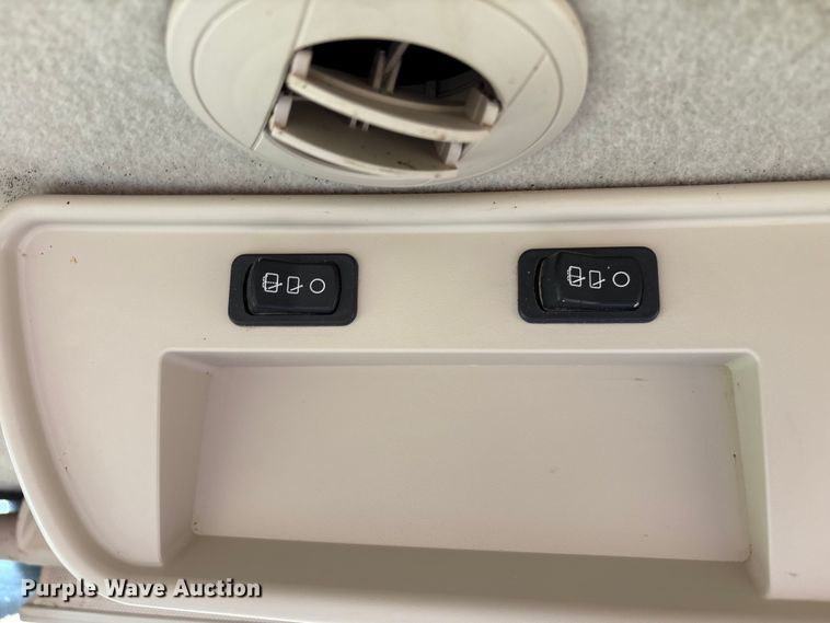 image for item EU4742 2014 John Deere 7210R MFWD tractor