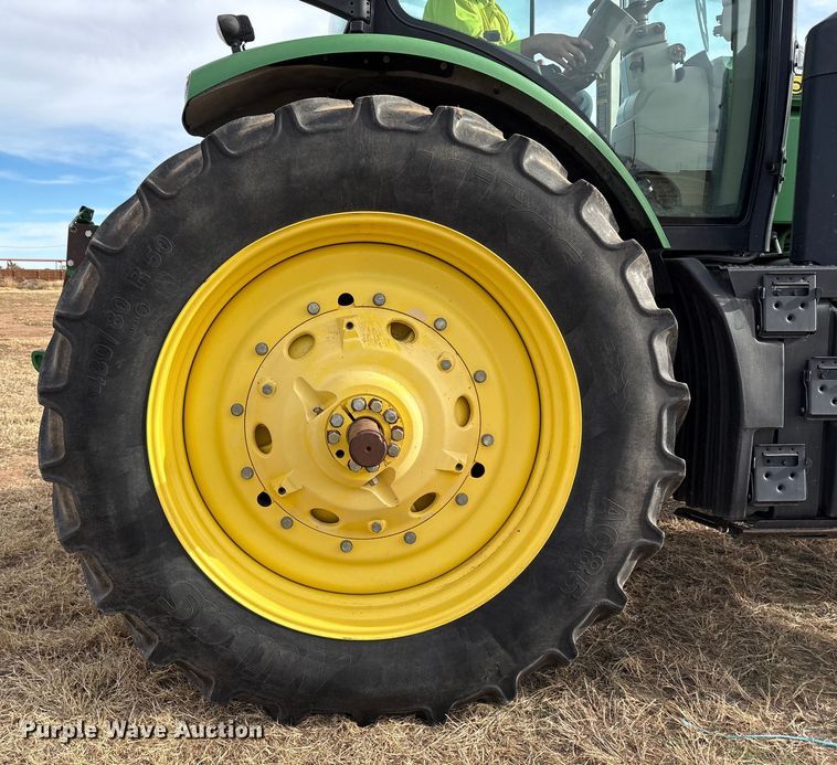 image for item EU4742 2014 John Deere 7210R MFWD tractor