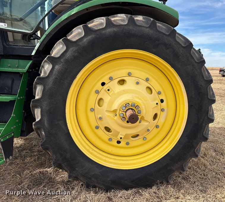 image for item EU4742 2014 John Deere 7210R MFWD tractor