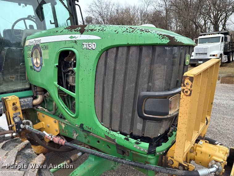 image for item EU5479 2009 John Deere 7130 MFWD tractor