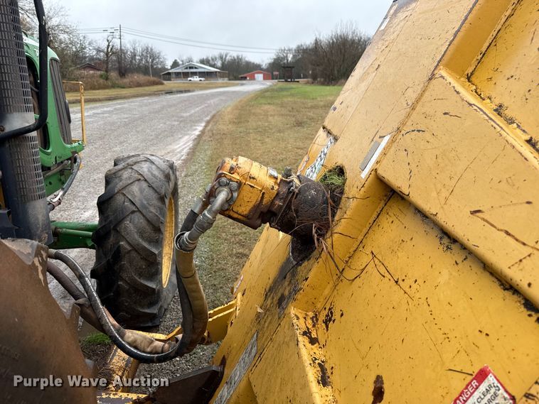 image for item EU5479 2009 John Deere 7130 MFWD tractor